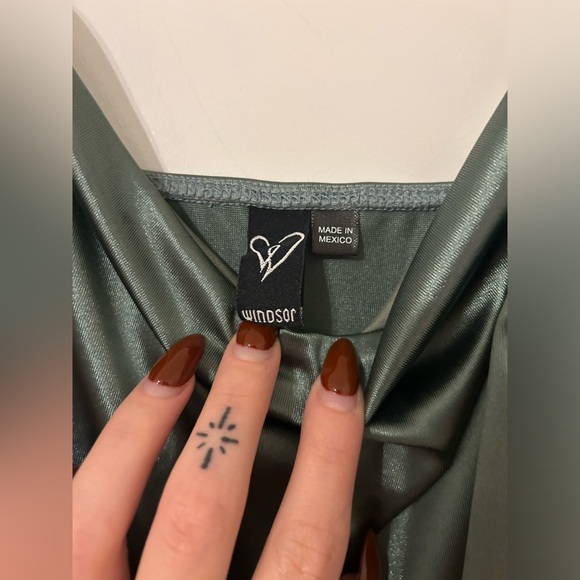 Windsor Prom Dress - Picture 5 of 7